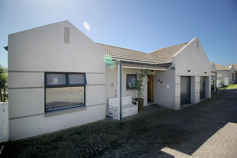 2 Bedroom Property for Sale in Reebok Western Cape